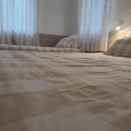 Guesthouse Andrea 波利亚纳克 外观 照片