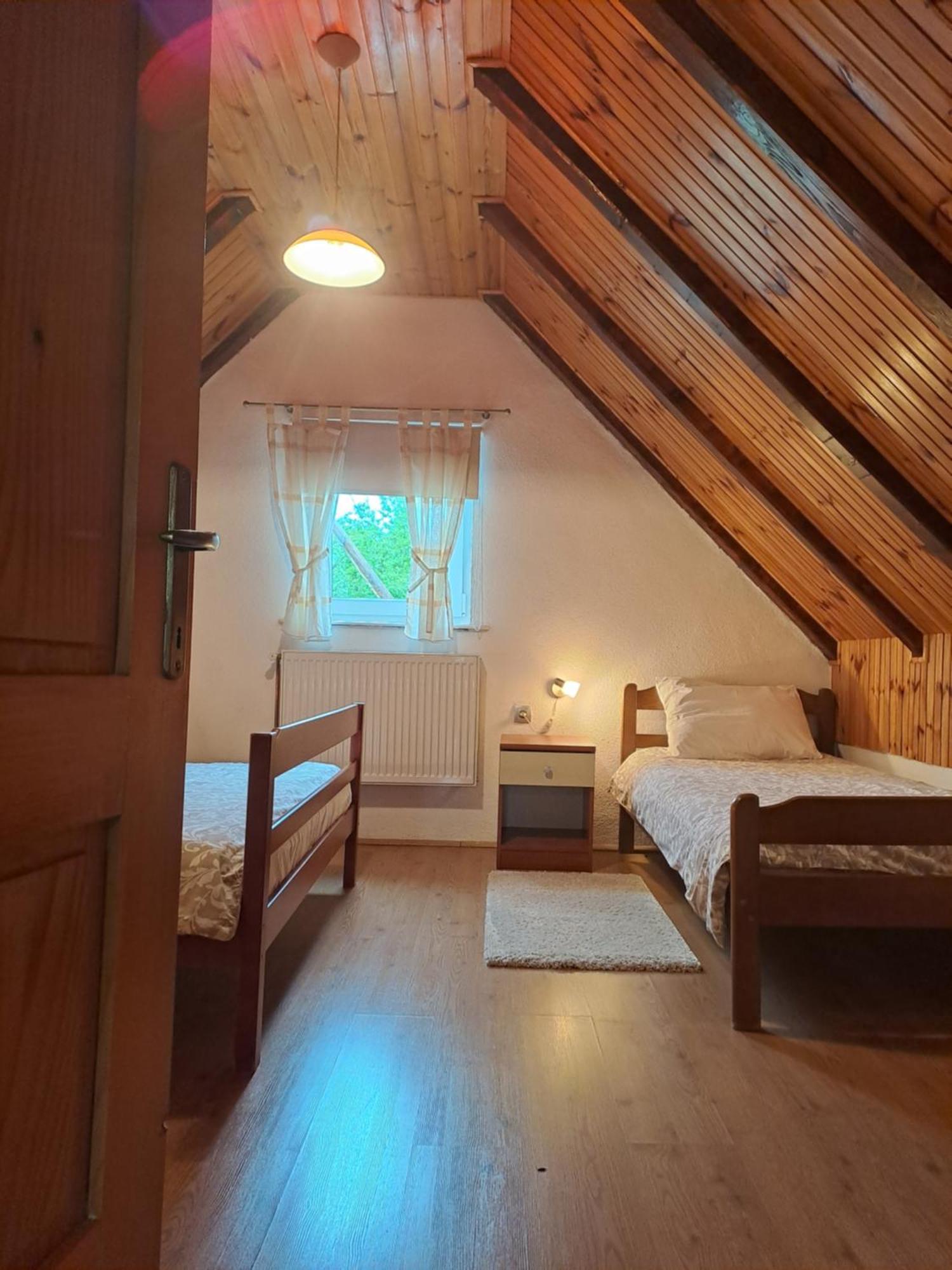 Guesthouse Andrea 波利亚纳克 外观 照片