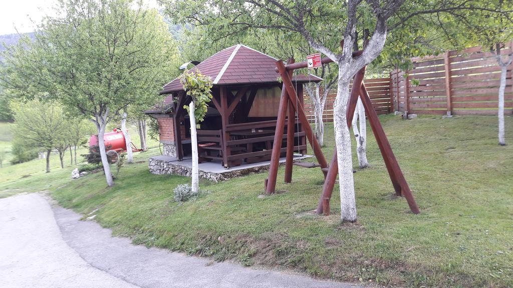Guesthouse Andrea 波利亚纳克 外观 照片